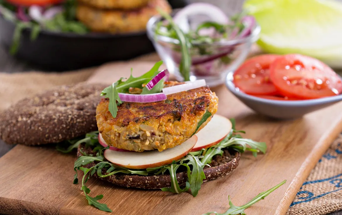 Mesa con platillos veganos